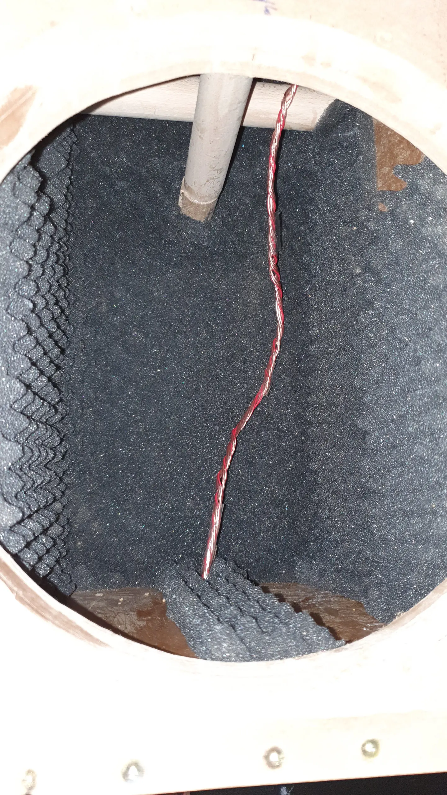 Subwoofer-Gehäuse mit Dämmung für Ground Zero 12 Zoll Subwoofer