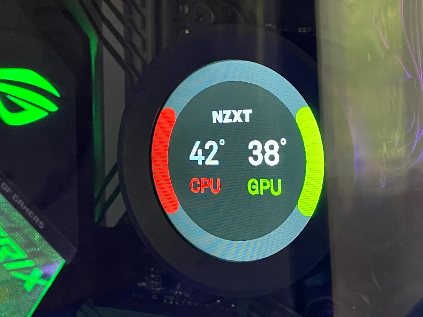 NZXT AIO Wasserpumpe und CPU Temperaturanzeige