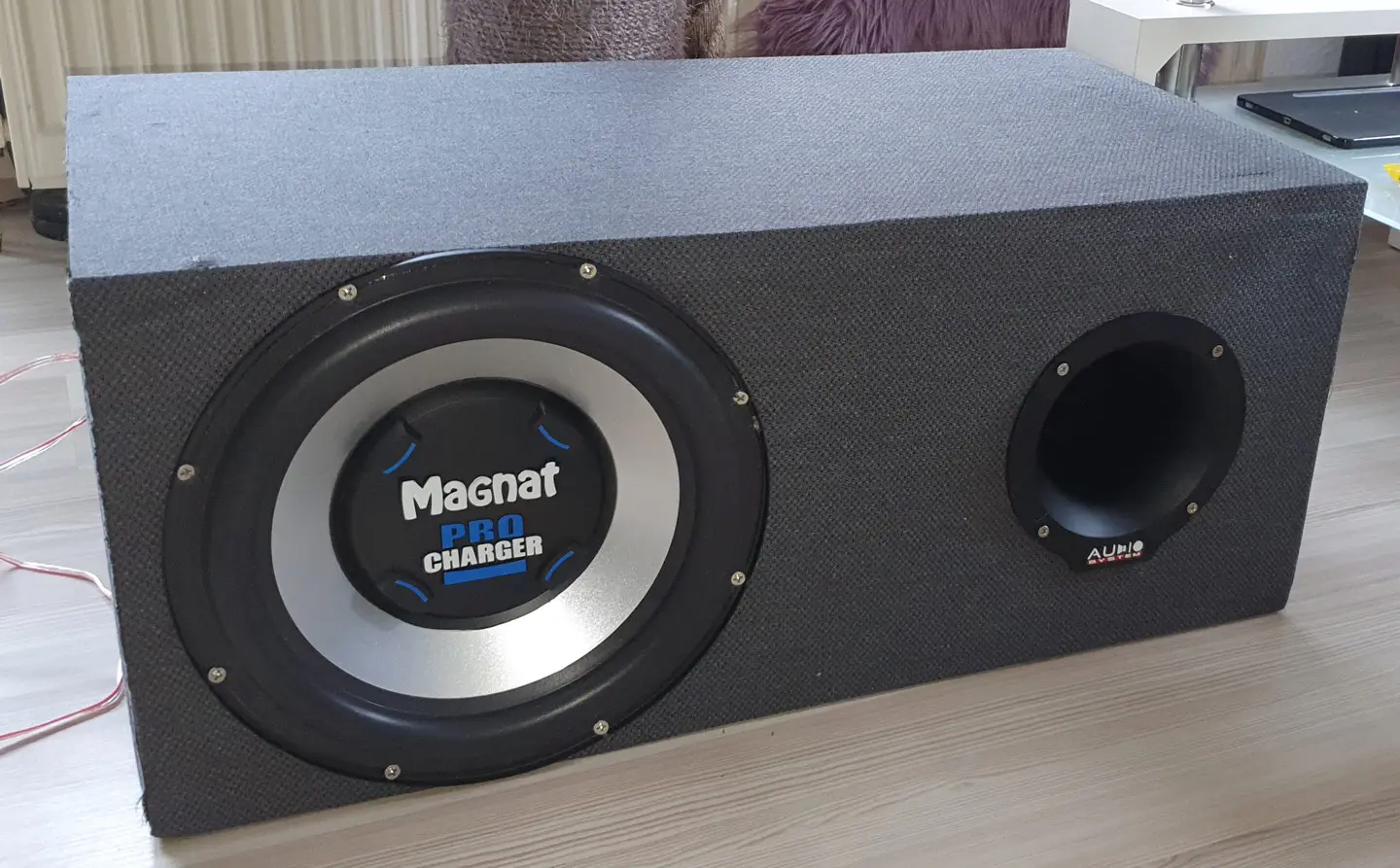 Selbst gebautes Subwoofer-Gehäuse für Ground Zero 12 Zoll Subwoofer