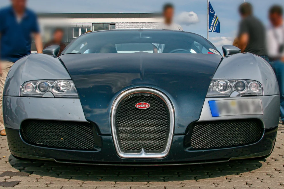 Bugatti Veyron 16.4 Front